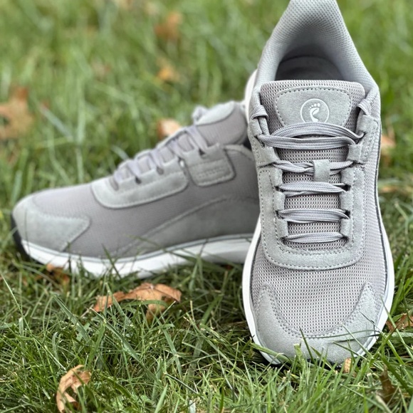 earthêng Grounded Footwear sz. 9 - Picture 2 of 4